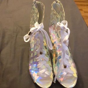 Let it show heel brand new never worn.